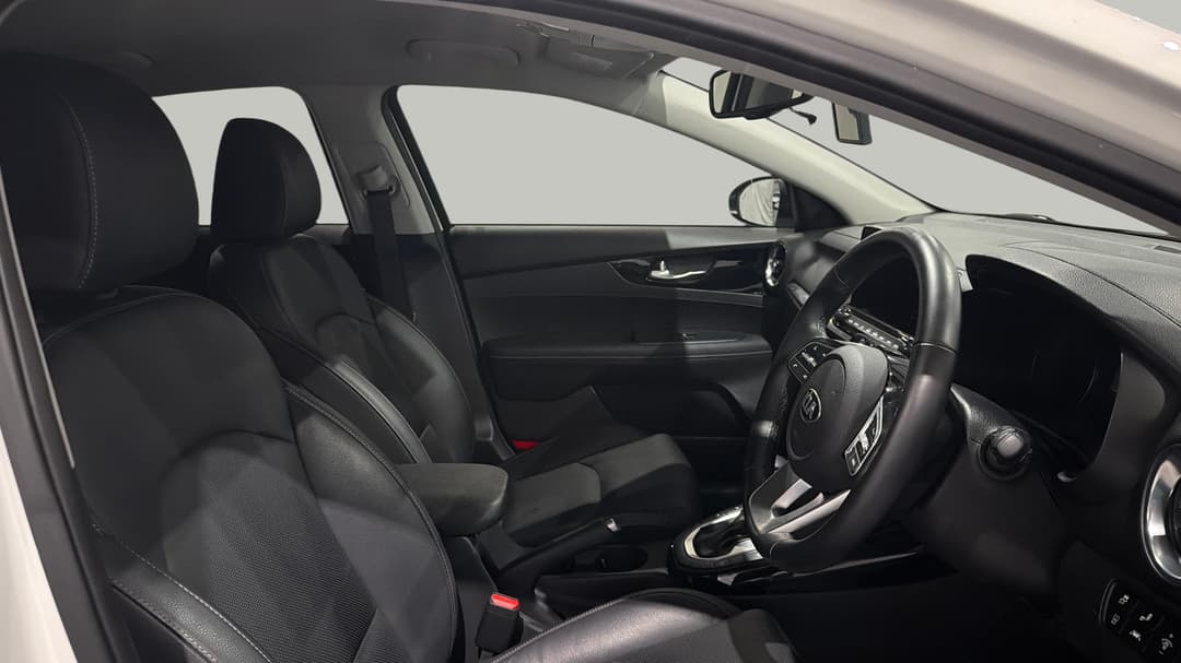 2019 Kia Cerato Sport+ Safety Pack, Automatic, 58144 km, Right Side Front Door Cabin View