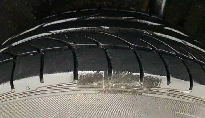 2018 Maruti Vitara Brezza LDI, Diesel, Manual, 89,047 km, Left Rear Tyre Tread