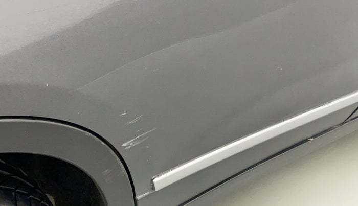 2018 Maruti Vitara Brezza LDI, Diesel, Manual, 89,047 km, Right rear door - Minor scratches