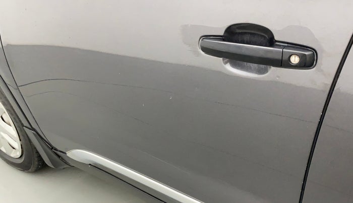 2018 Maruti Vitara Brezza LDI, Diesel, Manual, 89,047 km, Front passenger door - Minor scratches