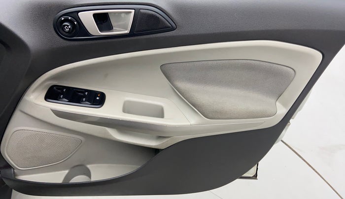 2013 Ford Ecosport 1.5 TITANIUM TI VCT, Petrol, Manual, 52,149 km, Driver Side Door Panels Controls