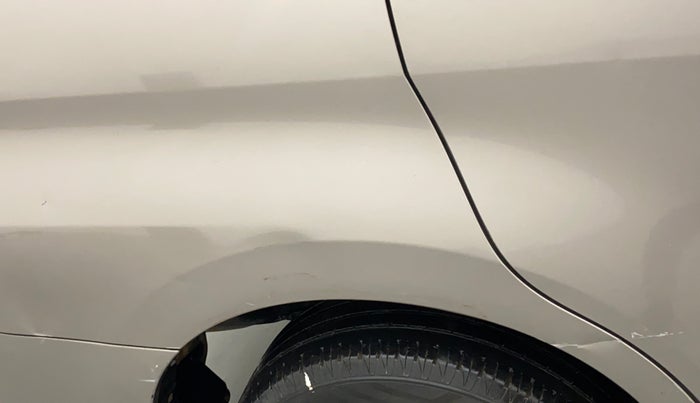 2018 Toyota Innova Crysta 2.4 VX 7 STR, Diesel, Manual, 1,00,065 km, Right quarter panel - Slightly dented