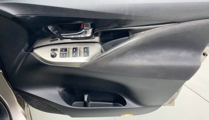 2018 Toyota Innova Crysta 2.4 VX 7 STR, Diesel, Manual, 1,00,065 km, Driver Side Door Panels Control
