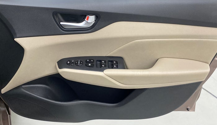 2018 Hyundai Verna 1.6 VTVT SX O, Petrol, Manual, 59,910 km, Driver Side Door Panels Control