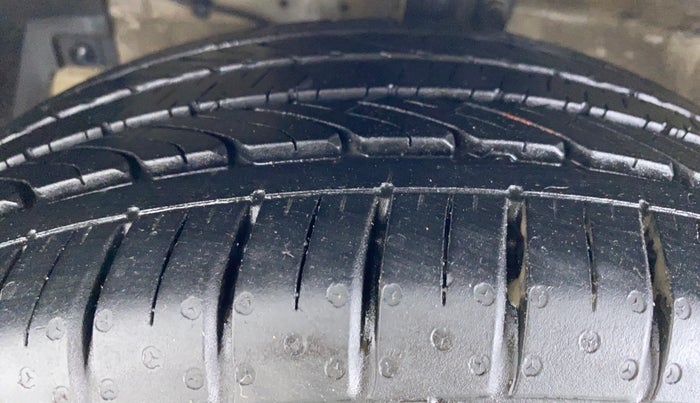2019 Maruti Ciaz ALPHA 1.3 DDIS SHVS, Diesel, Manual, 36,409 km, Left Front Tyre Tread
