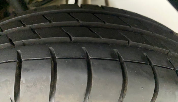 2011 Maruti Alto K10 VXI, Petrol, Manual, 93,510 km, Left Rear Tyre Tread