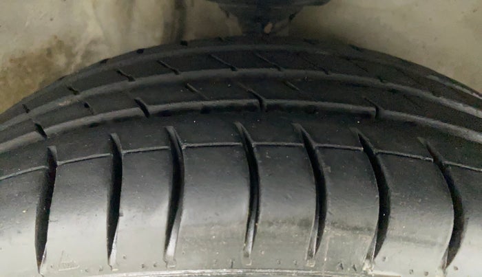 2011 Maruti Alto K10 VXI, Petrol, Manual, 93,510 km, Right Front Tyre Tread