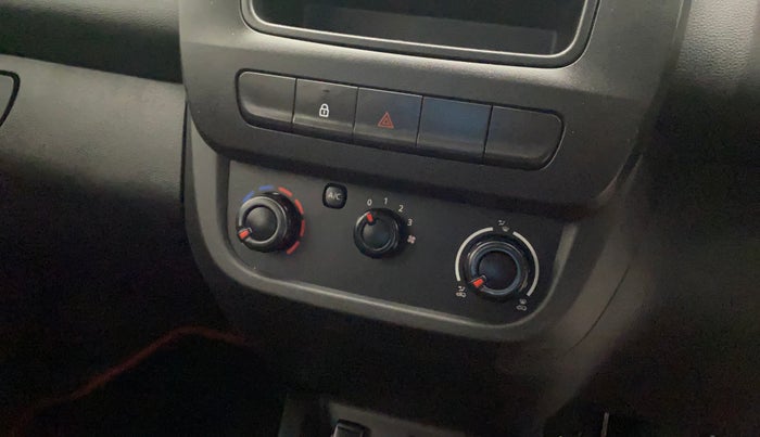 2022 Renault Kwid RXL 1.0, Petrol, Manual, 15,268 km, AC Unit - Directional switch has minor damage