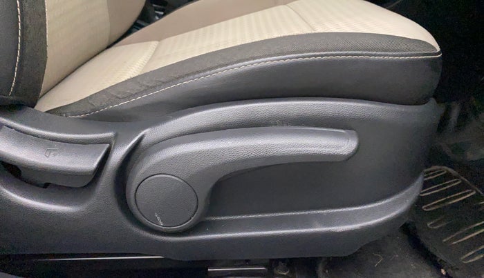 2019 Hyundai Elite i20 SPORTZ PLUS  1.2 CVT, Petrol, Automatic, 20,381 km, Driver Side Adjustment Panel