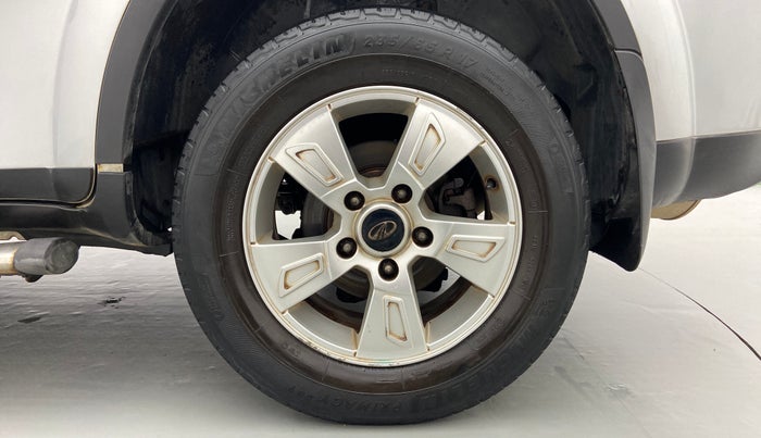 2015 Mahindra XUV500 W8 FWD, Diesel, Manual, 1,13,333 km, Left Rear Wheel