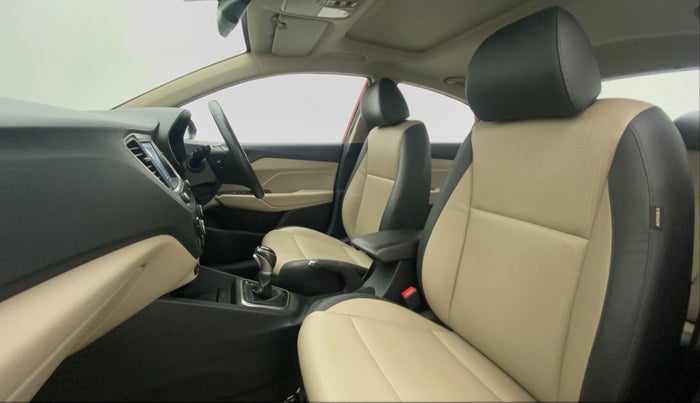 2019 Hyundai Verna 1.6 VTVT SX (O) AT, Petrol, Automatic, 55,150 km, Right Side Front Door Cabin