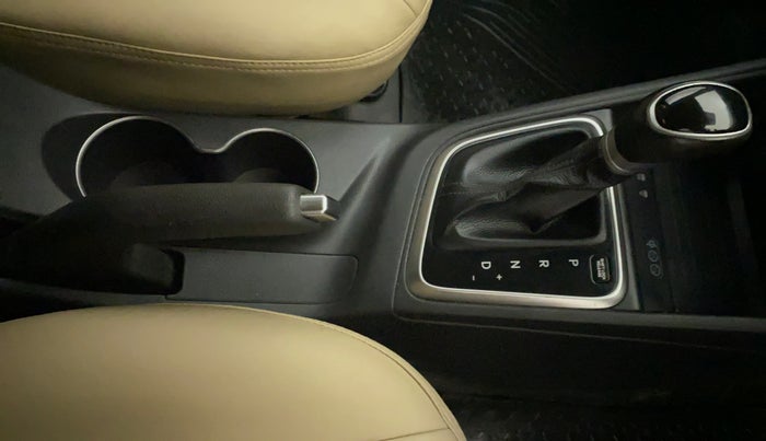 2020 Hyundai Verna SX 1.5 VTVT IVT, Petrol, Automatic, 10,815 km, Gear Lever