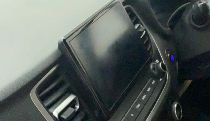 2020 Hyundai Verna SX 1.5 VTVT IVT, Petrol, Automatic, 10,815 km, Infotainment system - Touch screen not working