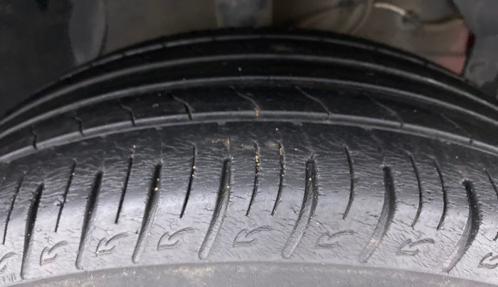 2019 Maruti Vitara Brezza ZDI PLUS DUAL TONE, Diesel, Manual, 59,568 km, Right Front Tyre Tread