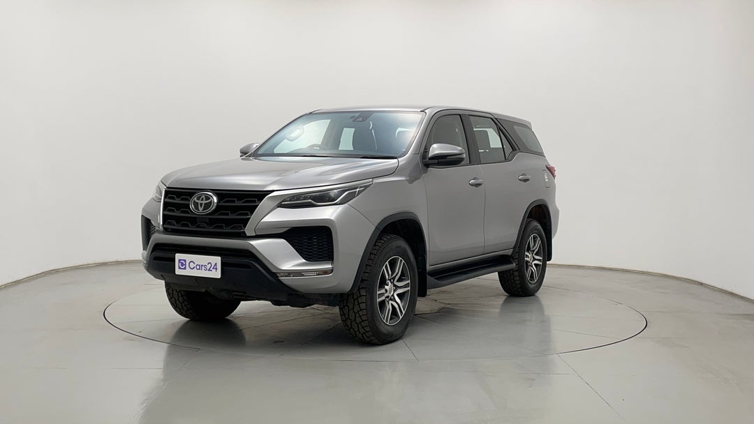 Left Front Diagonal (45- Degree) View