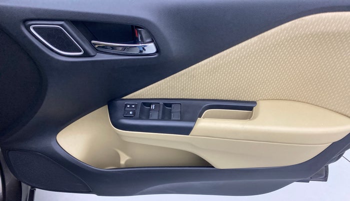 2018 Honda City V MT PETROL, Petrol, Manual, 20,143 km, Driver Side Door Panels Control