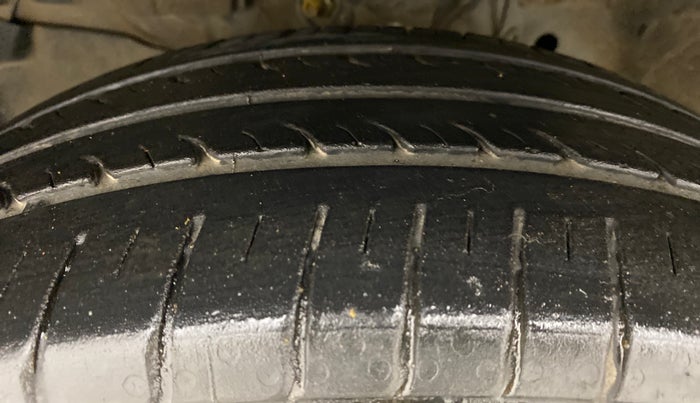 2018 Honda City V MT PETROL, Petrol, Manual, 20,143 km, Left Front Tyre Tread