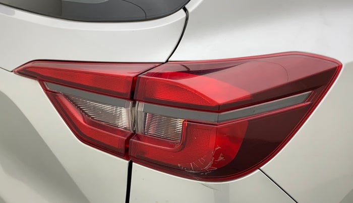 2022 Nissan MAGNITE XE, Petrol, Manual, 15,031 km, Right tail light - Minor damage