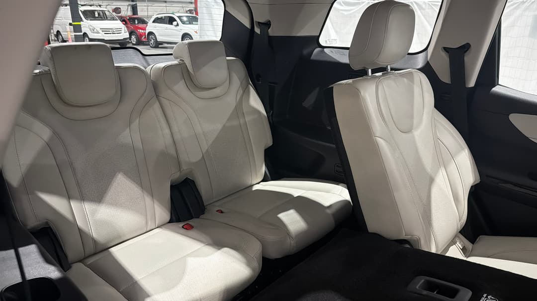 2023 Mahindra Xuv700 Ax7l, Automatic, 60809 km, Third Row Seats