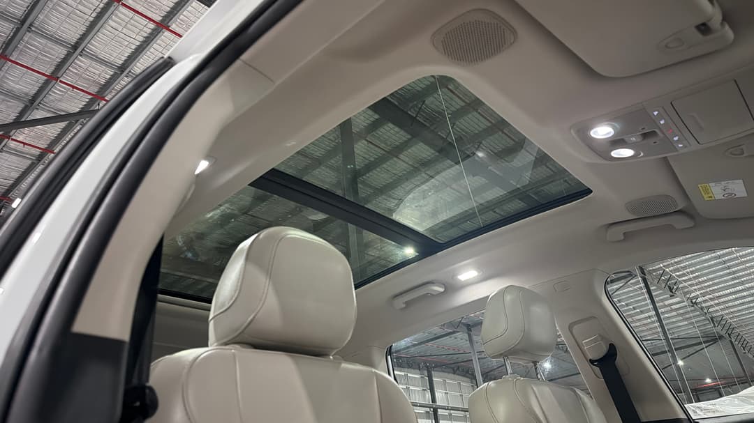 2023 Mahindra Xuv700 Ax7l, Automatic, 60809 km, Interior Sunroof/Moonroof