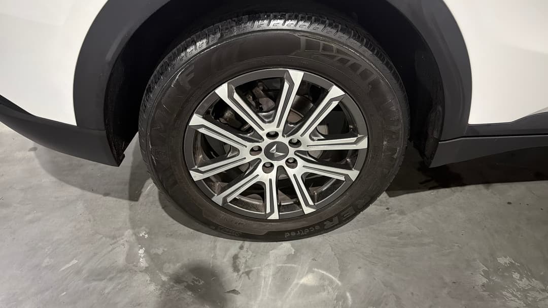 2023 Mahindra Xuv700 Ax7l, Automatic, 60809 km, Right Rear Wheel