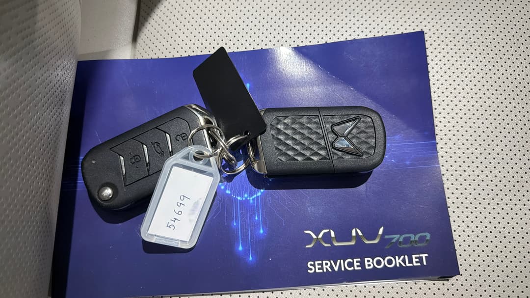 2023 Mahindra Xuv700 Ax7l, Automatic, 60809 km, Key Close-up