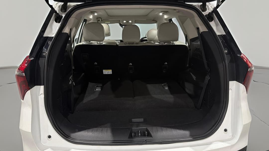 2023 Mahindra Xuv700 Ax7l, Automatic, 60809 km, Boot Inside View