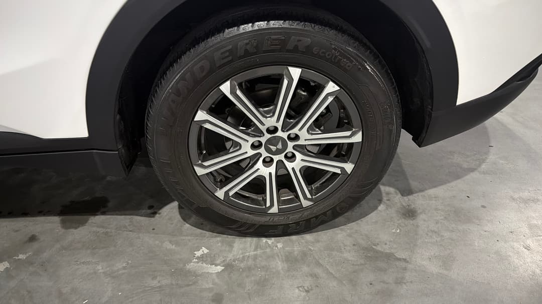 2023 Mahindra Xuv700 Ax7l, Automatic, 60809 km, Left Rear Wheel
