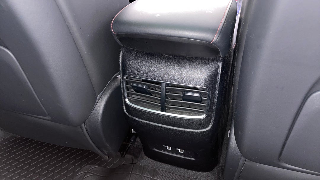 2021 MG Hs +ev Phev Essence, Automatic, 68581 km, Rear A/C Vent