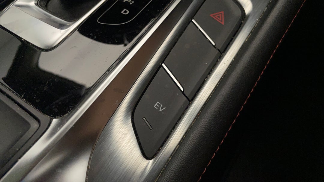 2021 MG Hs +ev Phev Essence, Automatic, 68581 km, Utility Switches/Buttons