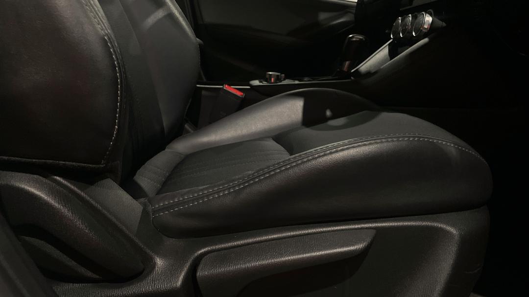 2018 Mazda CX-3 S Touring (FWD), Automatic, 81450 km, Drivers Side Adjustment Panel