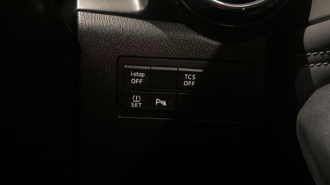 2018 Mazda CX-3 S Touring (FWD), Automatic, 81450 km, Utility Switches/Buttons