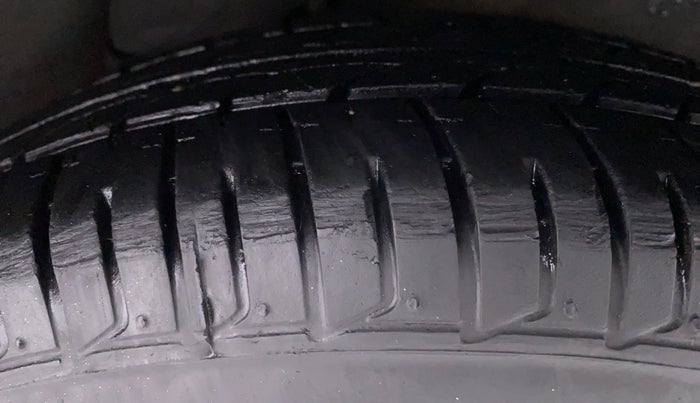 2013 Hyundai i10 MAGNA 1.2 KAPPA2, Petrol, Manual, 10,526 km, Left Rear Tyre Tread