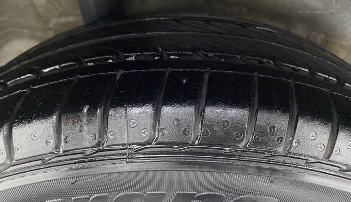 2018 Honda City V MT PETROL, Petrol, Manual, 28,437 km, Right Rear Tyre Tread