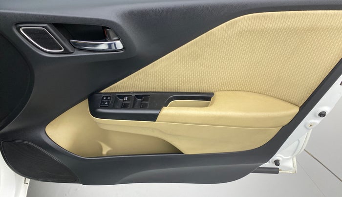 2018 Honda City V MT PETROL, Petrol, Manual, 28,437 km, Driver Side Door Panels Control