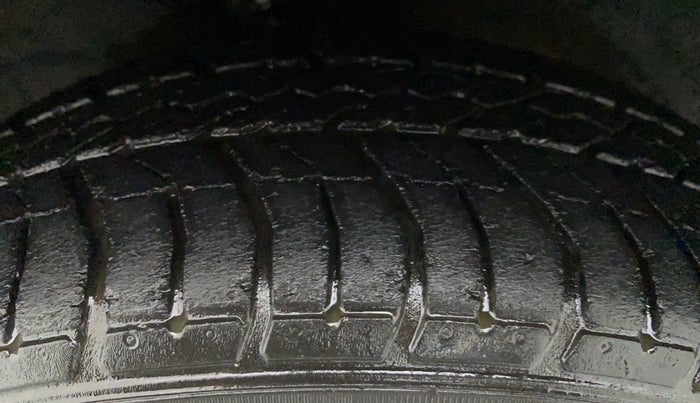 2010 Hyundai Santro Xing GLS, Petrol, Manual, 7,946 km, Right Rear Tyre Tread