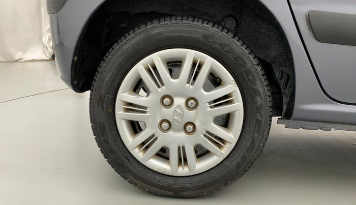 2010 Hyundai Santro Xing GLS, Petrol, Manual, 7,946 km, Right Rear Wheel