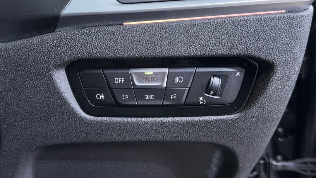 2023 BMW 3 20i M Sport, Automatic, 51721 km, Utility Switches/Buttons