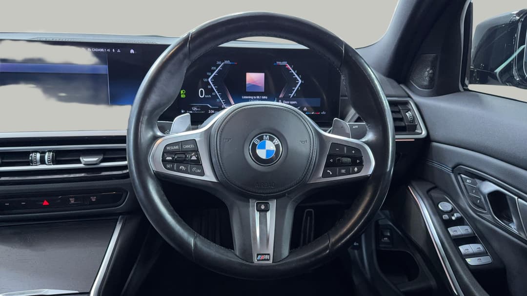 2023 BMW 3 20i M Sport, Automatic, 51721 km, Steering Wheel Close-up