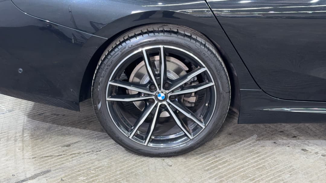 2023 BMW 3 20i M Sport, Automatic, 51721 km, Right Rear Wheel