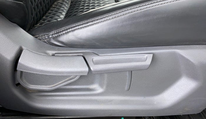 2021 Hyundai GRAND I10 NIOS MAGNA 1.2 KAPPA VTVT CNG, CNG, Manual, 42,212 km, Driver Side Adjustment Panel