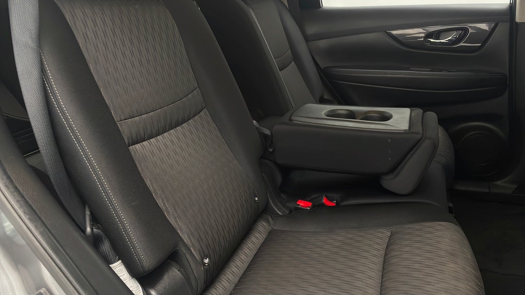 2018 Nissan X-trail St (2wd), Automatic, 97606 km, Right Side Rear Door Cabin View