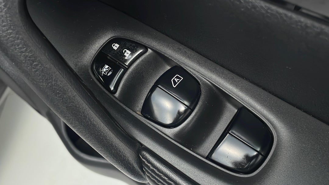 2018 Nissan X-trail St (2wd), Automatic, 97606 km, Drivers Side Door Panel Controls