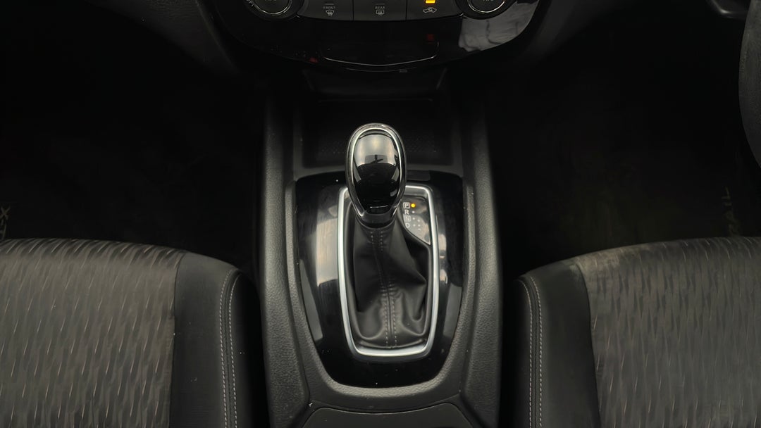 2018 Nissan X-trail St (2wd), Automatic, 97606 km, Gear Lever 