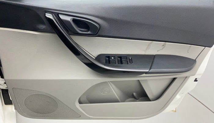 2018 Tata Tiago XT PETROL, Petrol, Manual, 37,744 km, Driver Side Door Panels Control