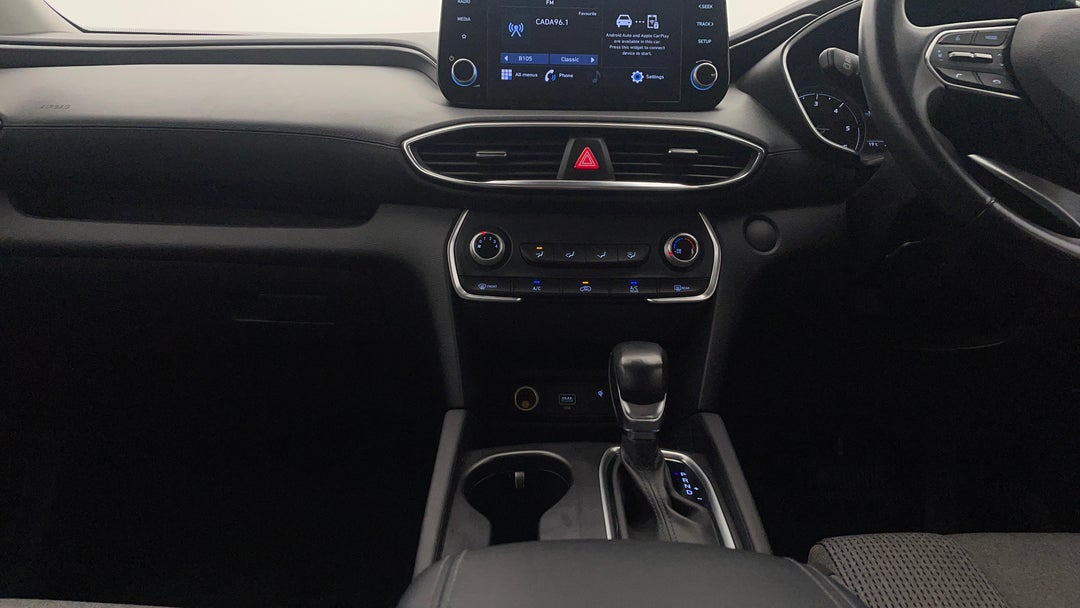 2020 Hyundai Santa Fe Crdi (awd), Automatic, 58341 km, Center Console