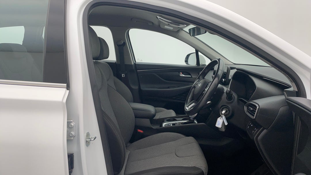 2020 Hyundai Santa Fe Crdi (awd), Automatic, 58341 km, Right Side Front Door Cabin View