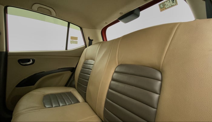 2012 Hyundai i10 MAGNA 1.2, CNG, Manual, 98,106 km, Right Side Rear Door Cabin