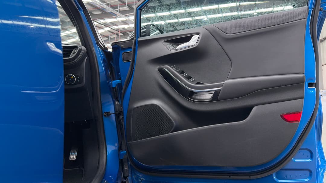2020 Ford Puma St-line V, Automatic, 100762 km, Speaker View