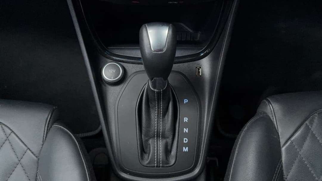 2020 Ford Puma St-line V, Automatic, 100762 km, Gear Lever 